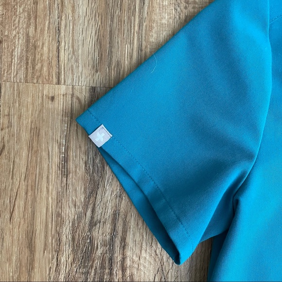 Figs XXS Pacific Blue Catarina One Pocket Scrub Top - Picture 3 of 4